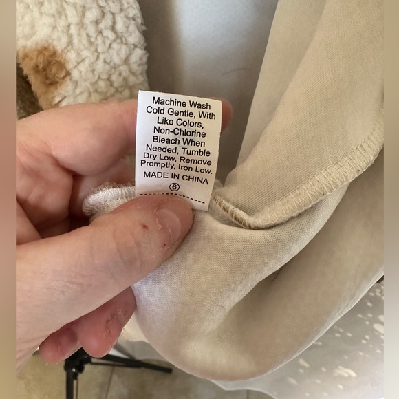 18. 🧸SHEIN Teddy Bear Drop Shoulder Plush Teddy Jacket, Brown and Cream- size 3x - Picture 7 of 11